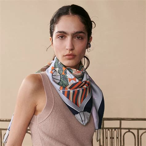 hermes 65218134990099|Bagage a Main scarf 90 .